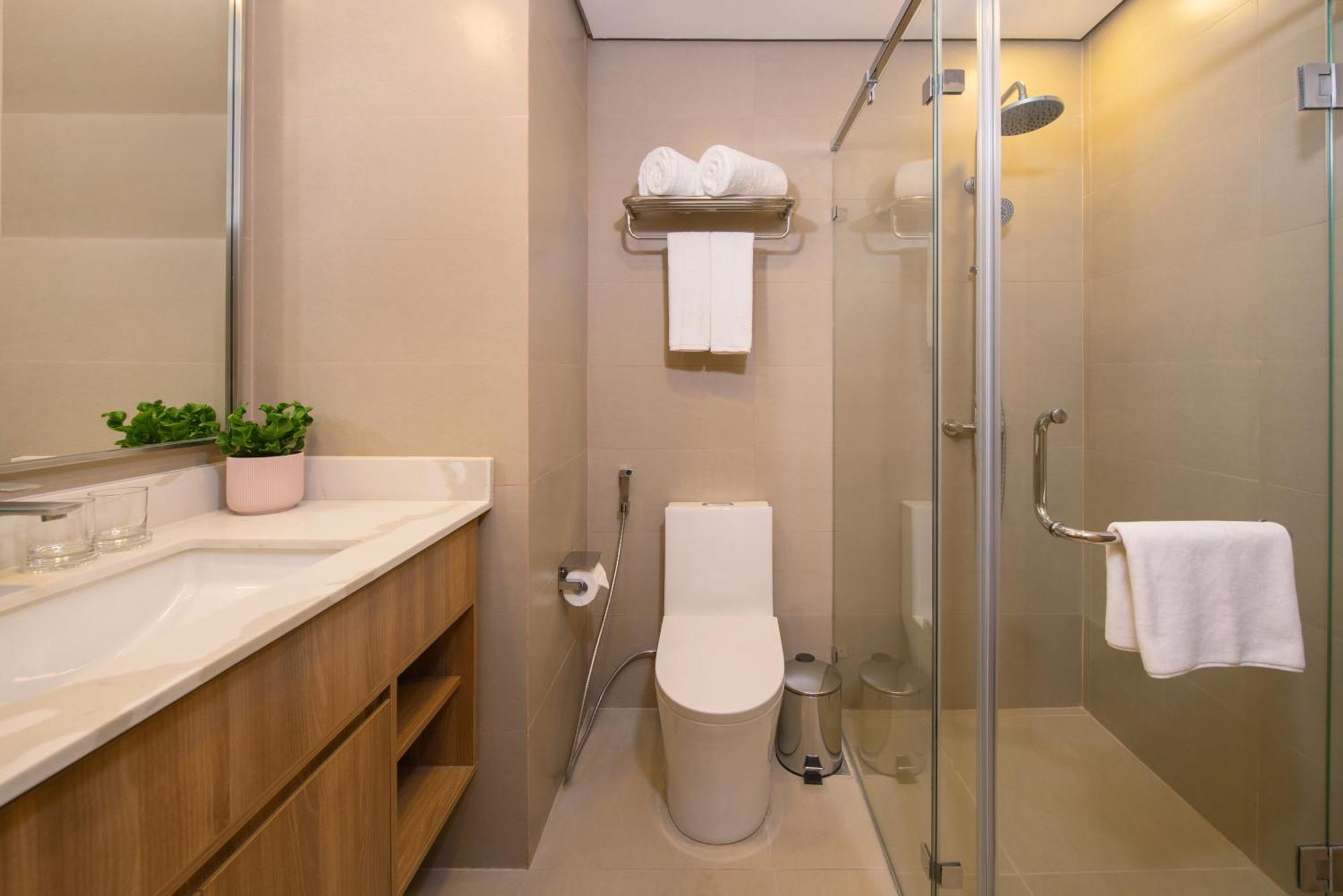 Somerset Valero Makati Макати Экстерьер фото